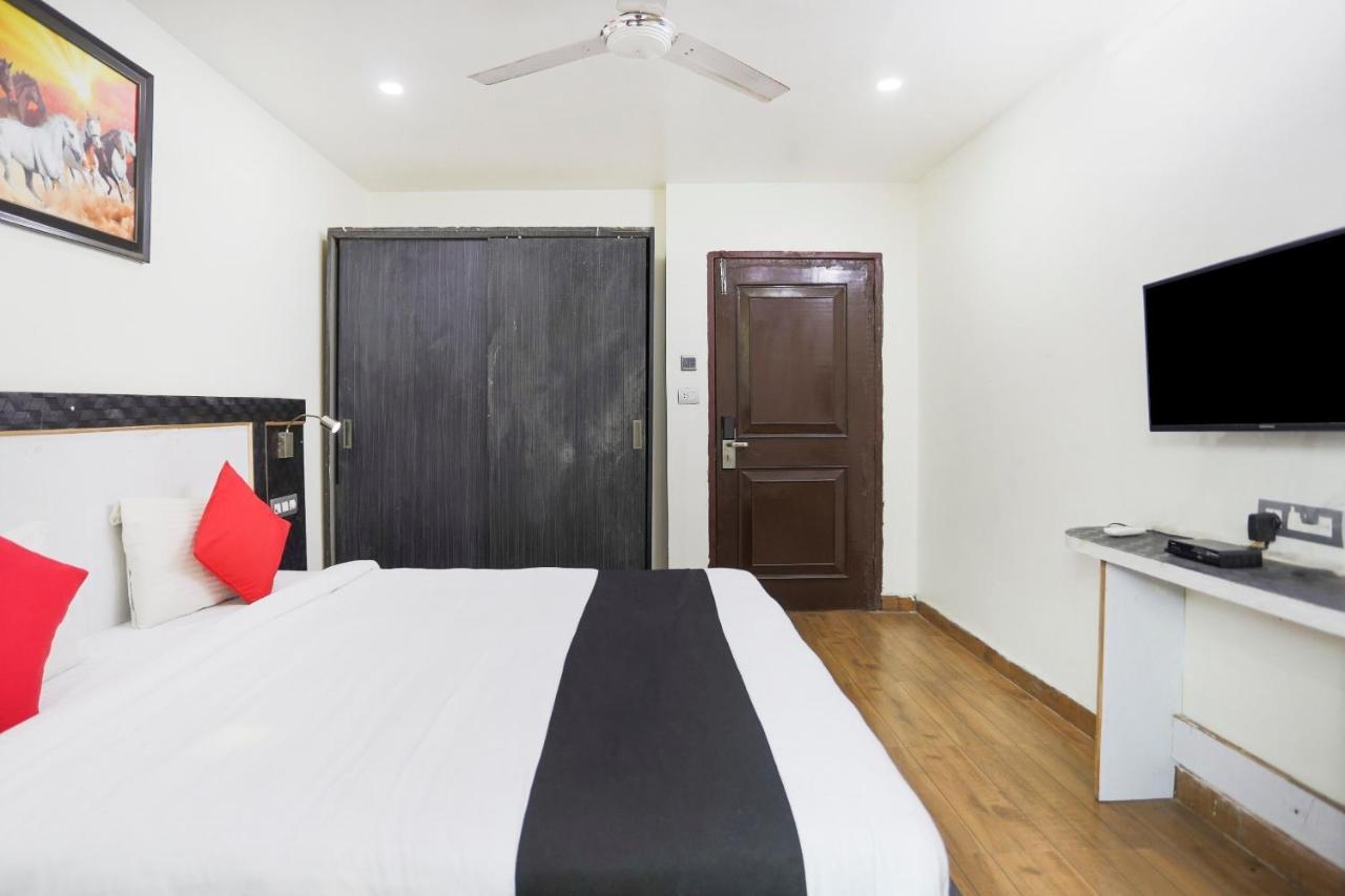 Hotel Capital O The Nest Expo Near Pvr Ansal Plaza Greater Noida Esterno foto
