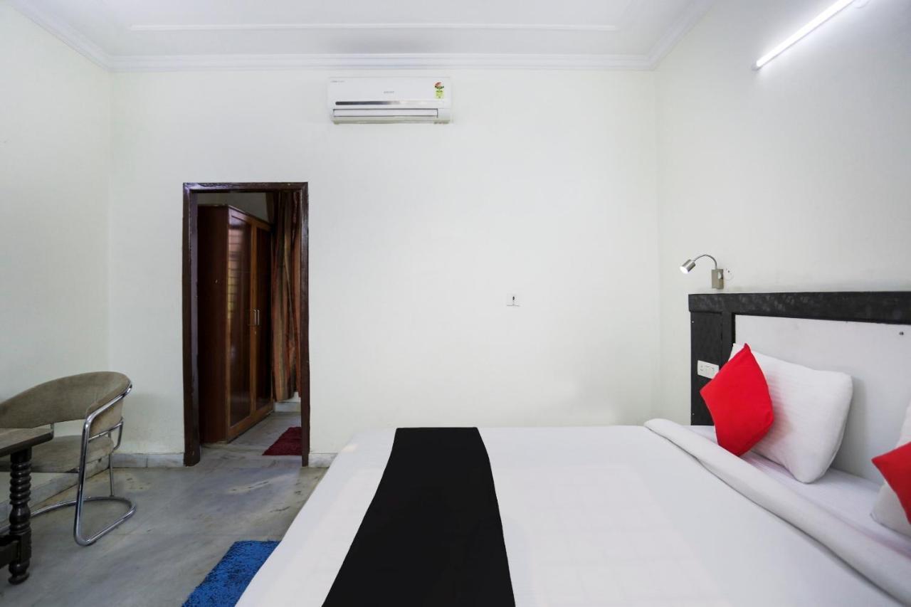 Hotel Capital O The Nest Expo Near Pvr Ansal Plaza Greater Noida Esterno foto