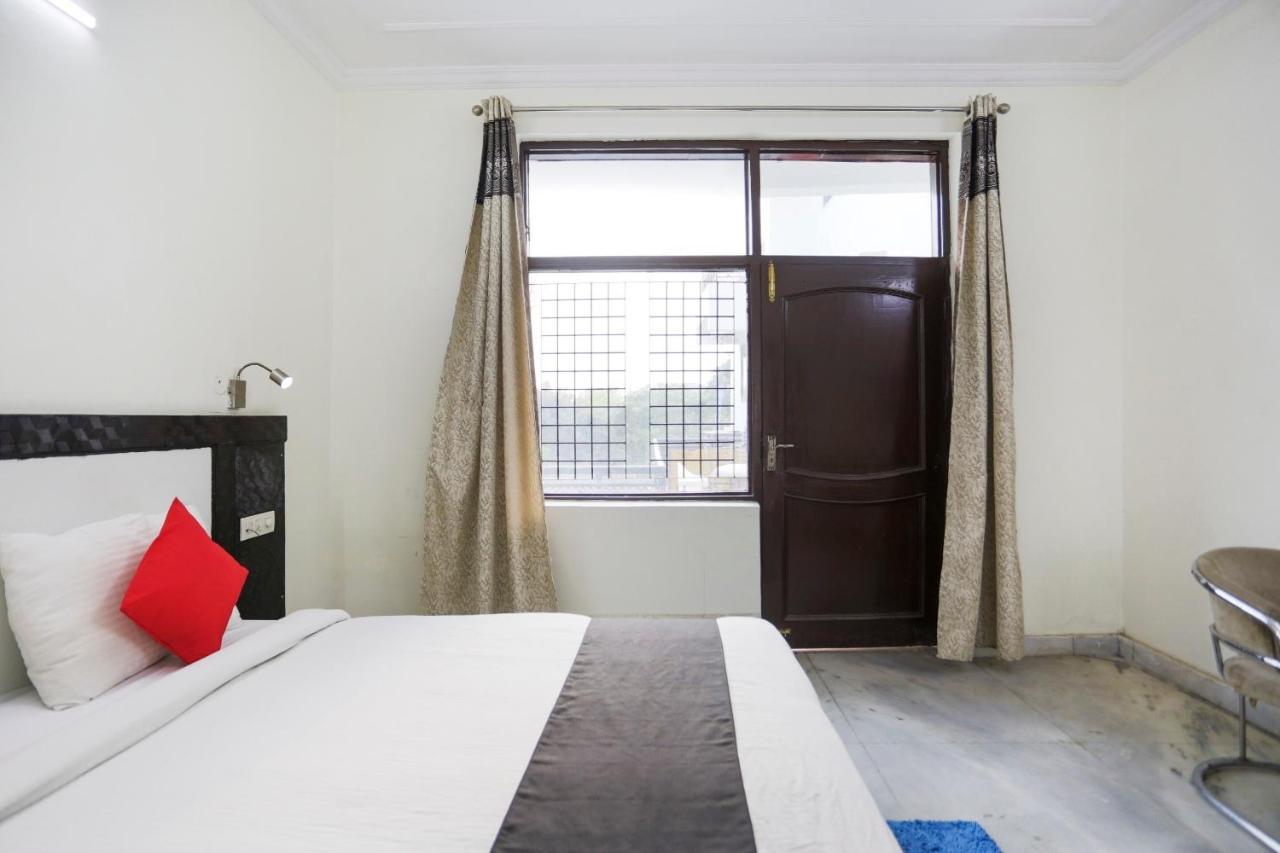 Hotel Capital O The Nest Expo Near Pvr Ansal Plaza Greater Noida Esterno foto